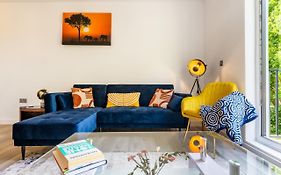 Ashview 8 - Heathrow - Business - Free Parking